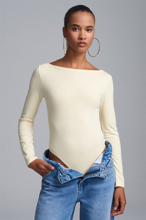 Wholesale Womens Light Yellow Scoop-Neck Bodysuit