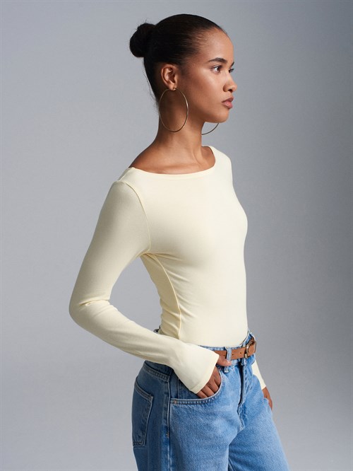 Wholesale Womens Light Yellow Scoop-Neck Bodysuit