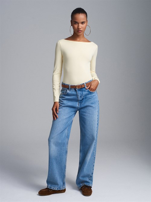 Wholesale Womens Light Yellow Scoop-Neck Bodysuit