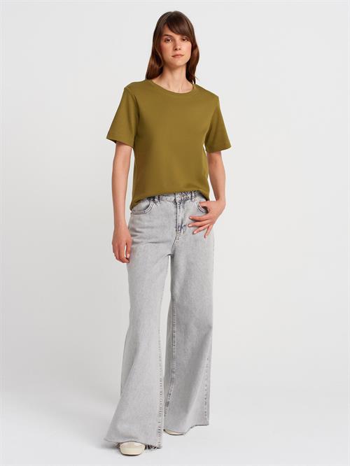 Wholesale Womens Olive Green Crew-Neck Basic T-shirt