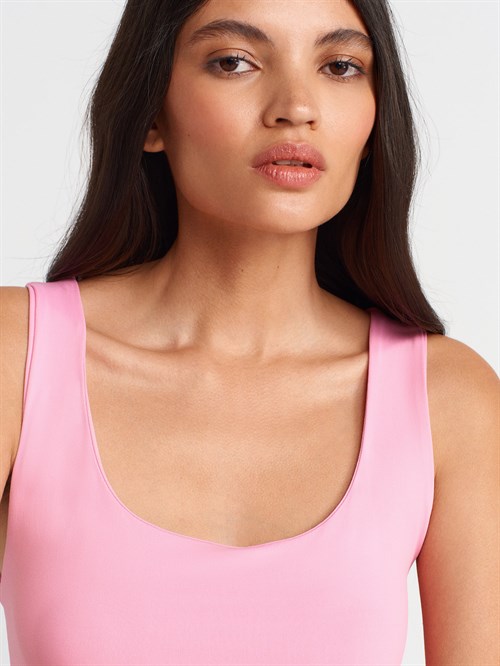 Wholesale Womens Pink Basic Tank Top with Thick Straps