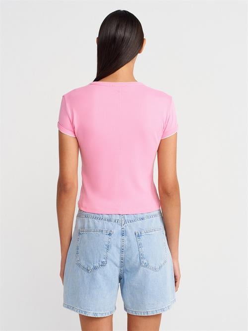 Wholesale Womens Pink Crew-Neck T-Shirt with Contrast Trim