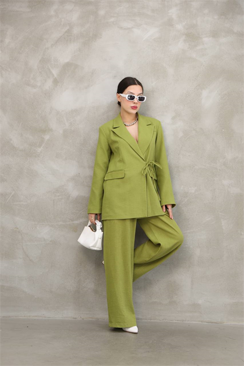 Wholesale Womens Pistachio Two-Piece Suit 