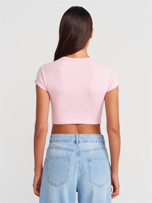 Wholesale Womens Powder Pink Crew-Neck Crop T-shirt