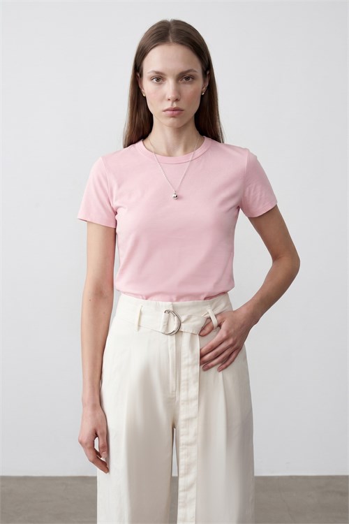 Wholesale Womens Powder Pink Crew-Neck Basic T-Shirt