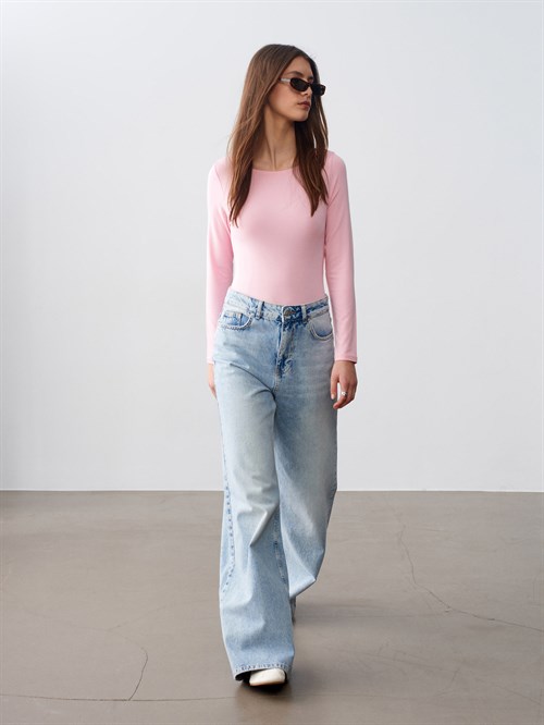 Wholesale Womens Powder Pink Scoop-Neck Bodysuit