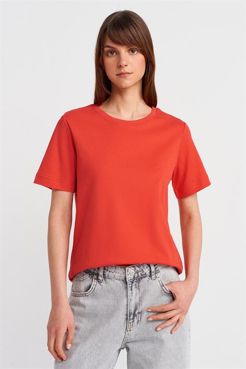 Wholesale Womens Red Crew-Neck Basic T-shirt
