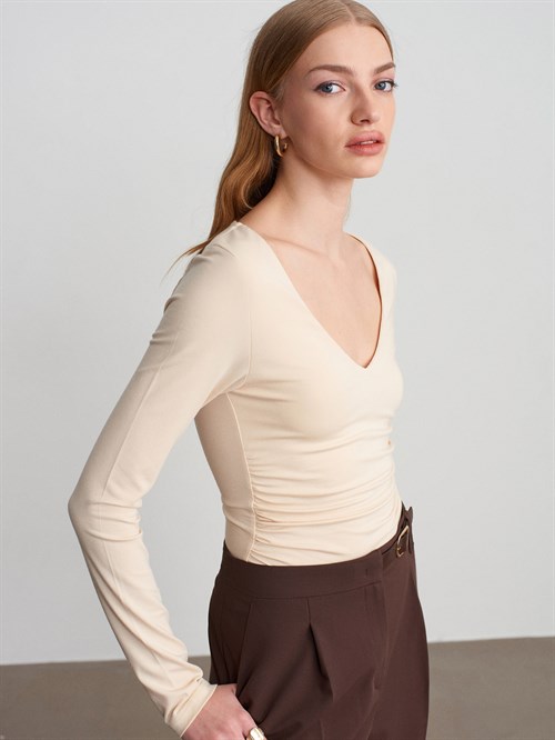 Wholesale Womens Stone Long-Sleeve V-Neck Top