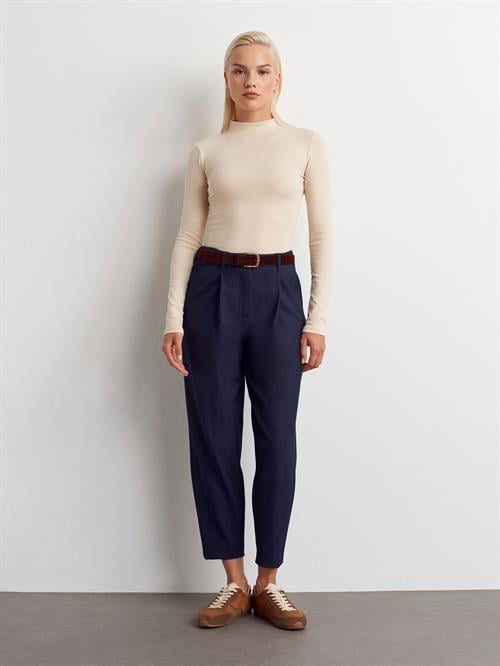 Wholesale Womens Stone Mock-Neck Knit Top