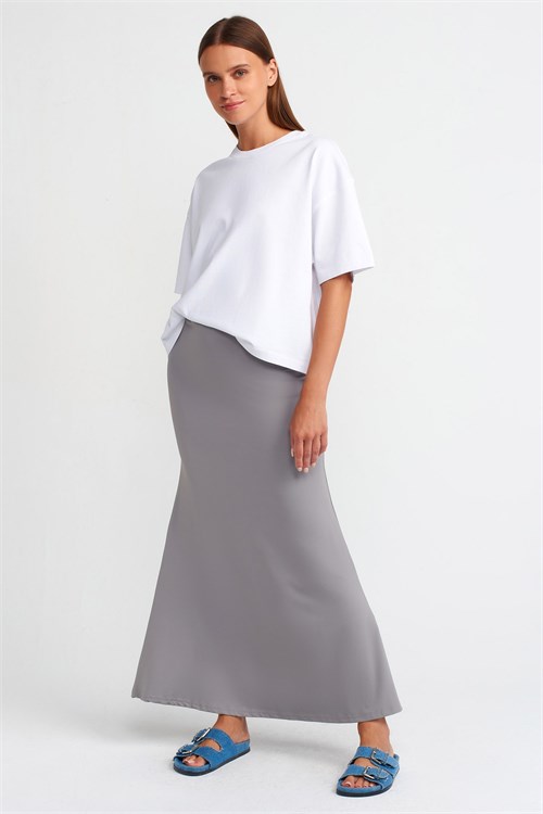 Wholesale Womens White Crew-Neck Basic T-Shirt