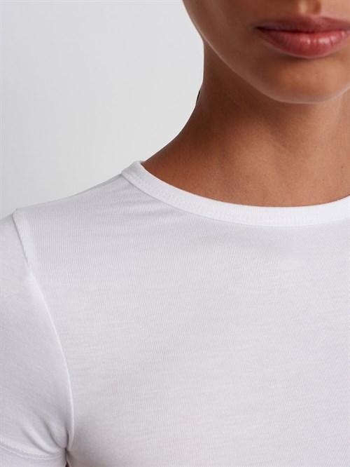 Wholesale Womens White Crop T-Shirt