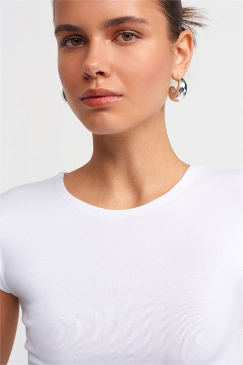 Wholesale Womens White Modal-Cotton Cropped T-Shirt