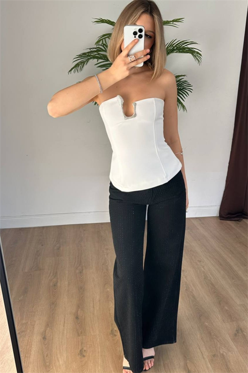 Wholesale Womens White Sleeveless Top with Rhinestone Buckle