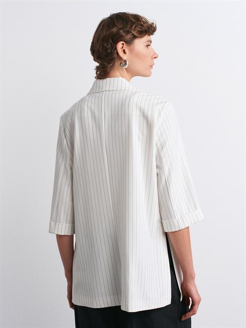 Wholesale Womens White Striped Blazer with Three-Quarter Sleeves