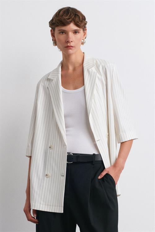 Wholesale Womens White Striped Blazer with Three-Quarter Sleeves