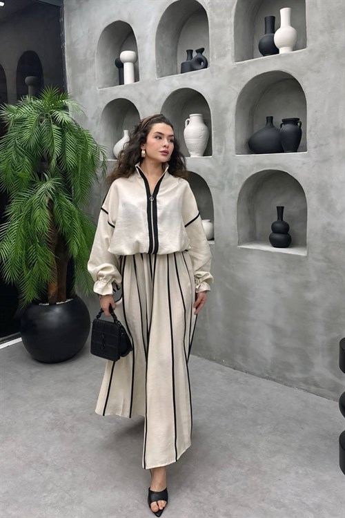 Wholesale Womens White Two-Piece Hijab Set