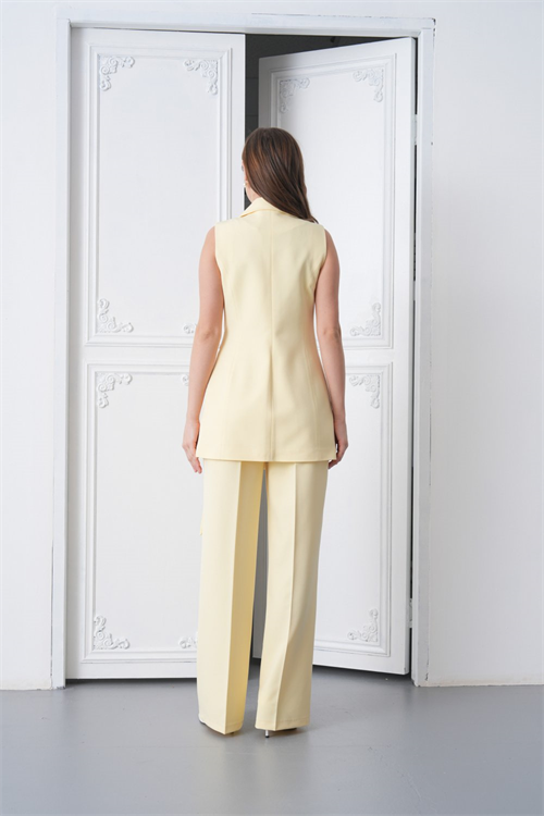 Wholesale Womens Yellow Plus Size Two-Piece Suit 