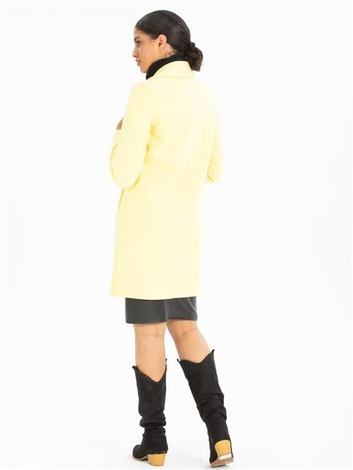 Women coat wholesale Light Yellow color
