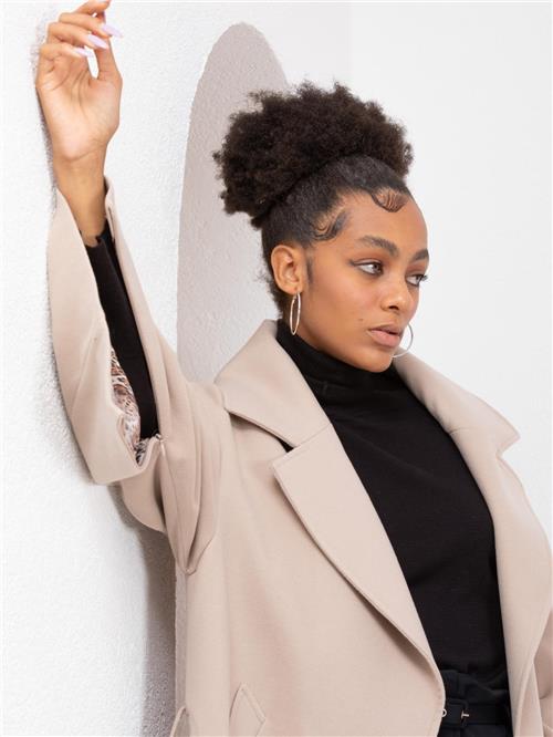 Women coat with belt wholesale Cream color