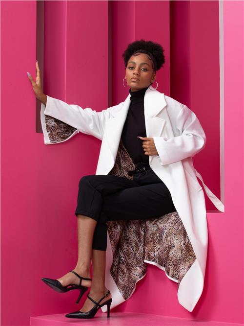 Women coat with belt wholesale White color