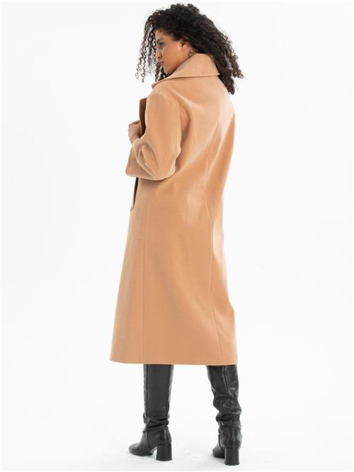 Women four-button coat wholesale Camel color