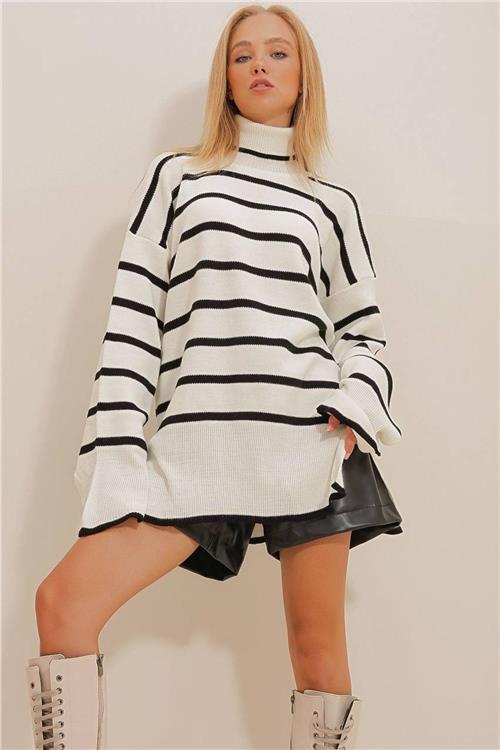 Women sweater wholesale White color 699622