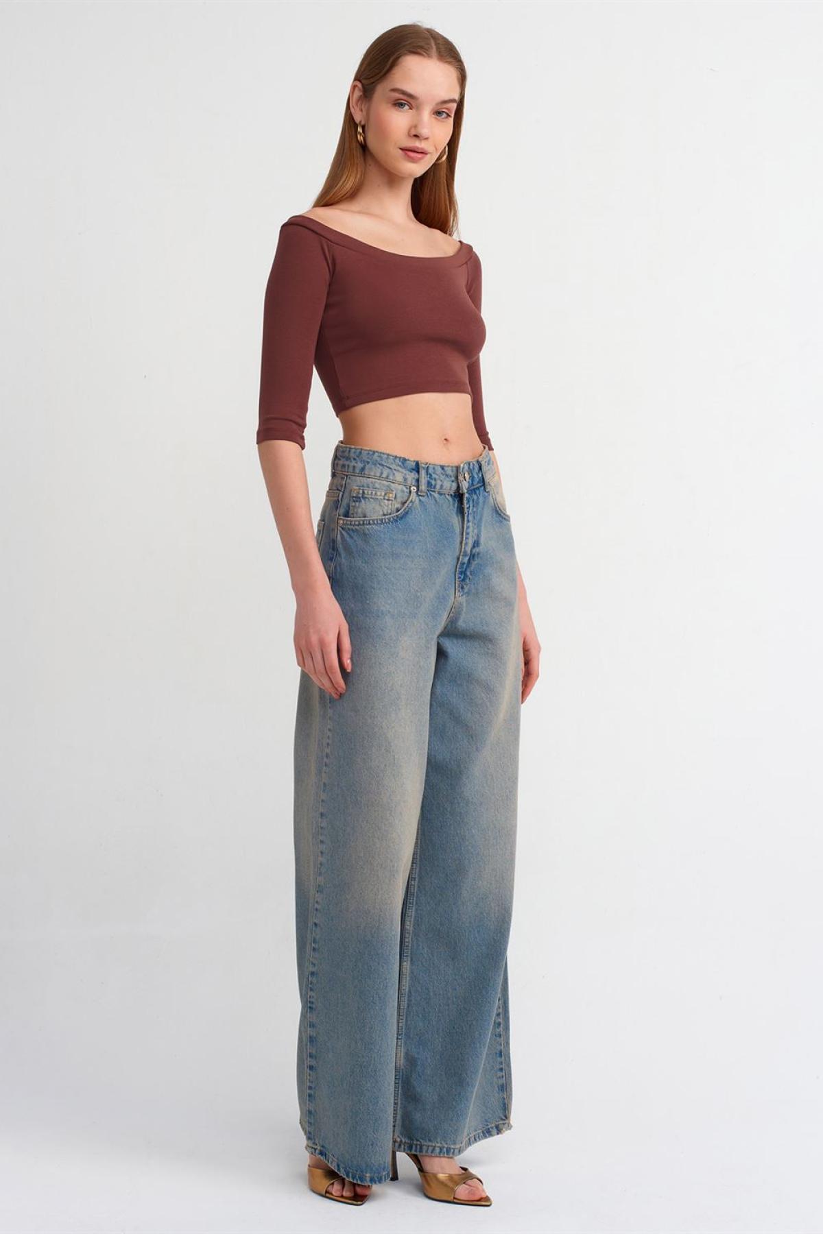 Wholesale Women Brown Off Shoulder Top