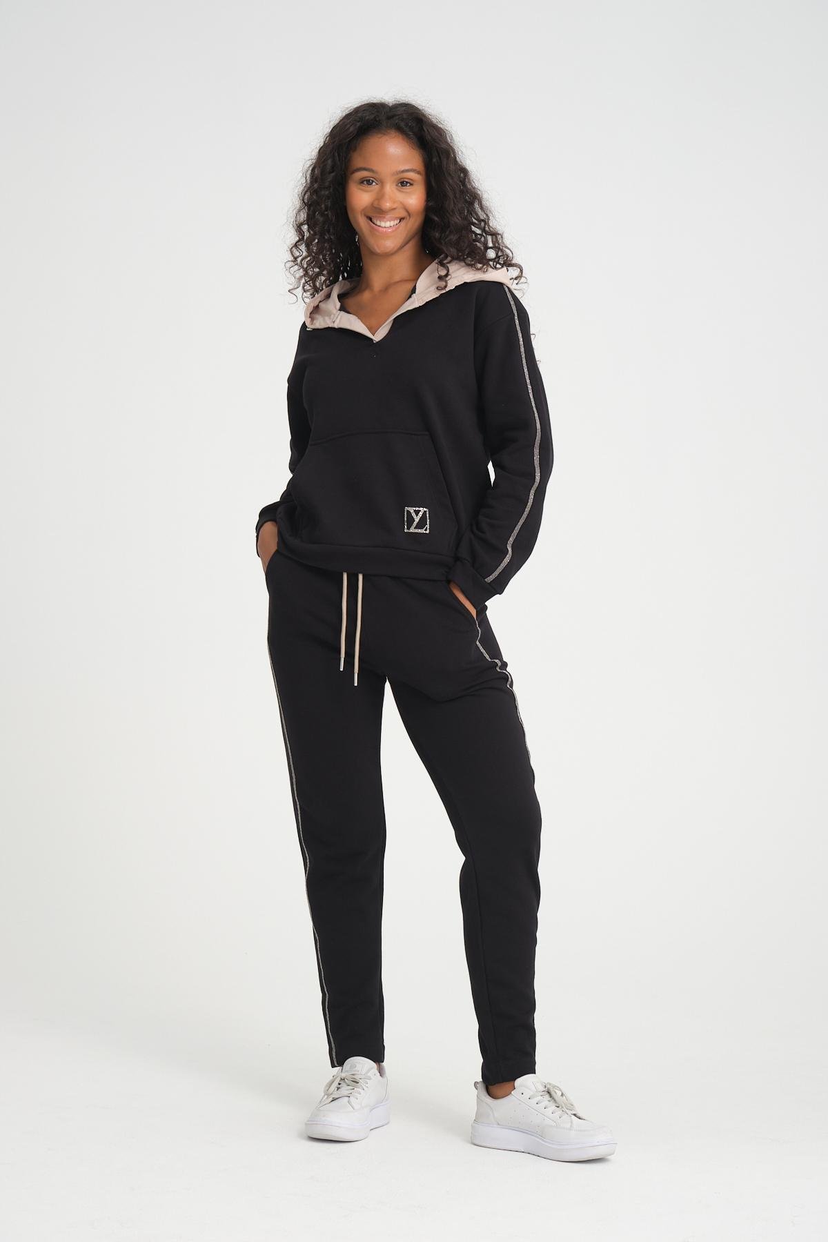 Women three thread sweatsuit wholesale Black color Wholesale Tracksuit Set