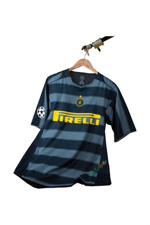 İnter 2004-2005 Deplasman Fıgo Kısa Kolu Retro Forması