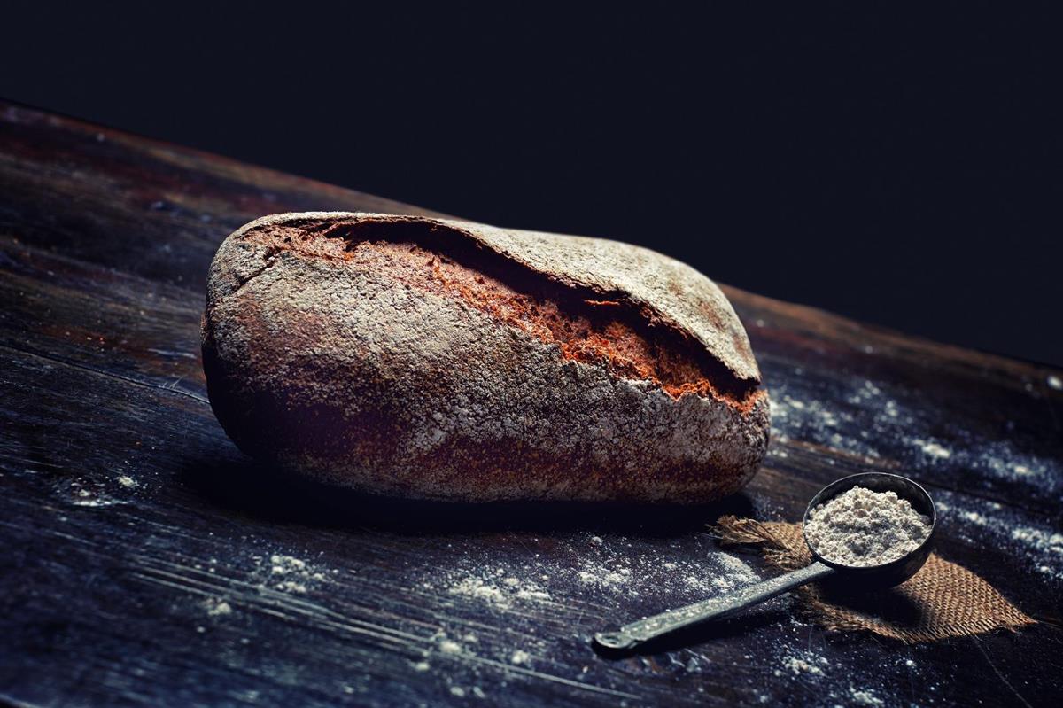 240 ° Tam Buğday Ekmeği