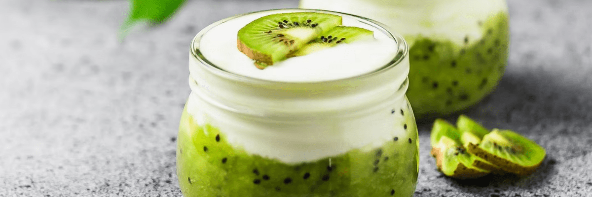 Kivili Ve Çilekli Sağlıklı Puding Nasıl Yapılır