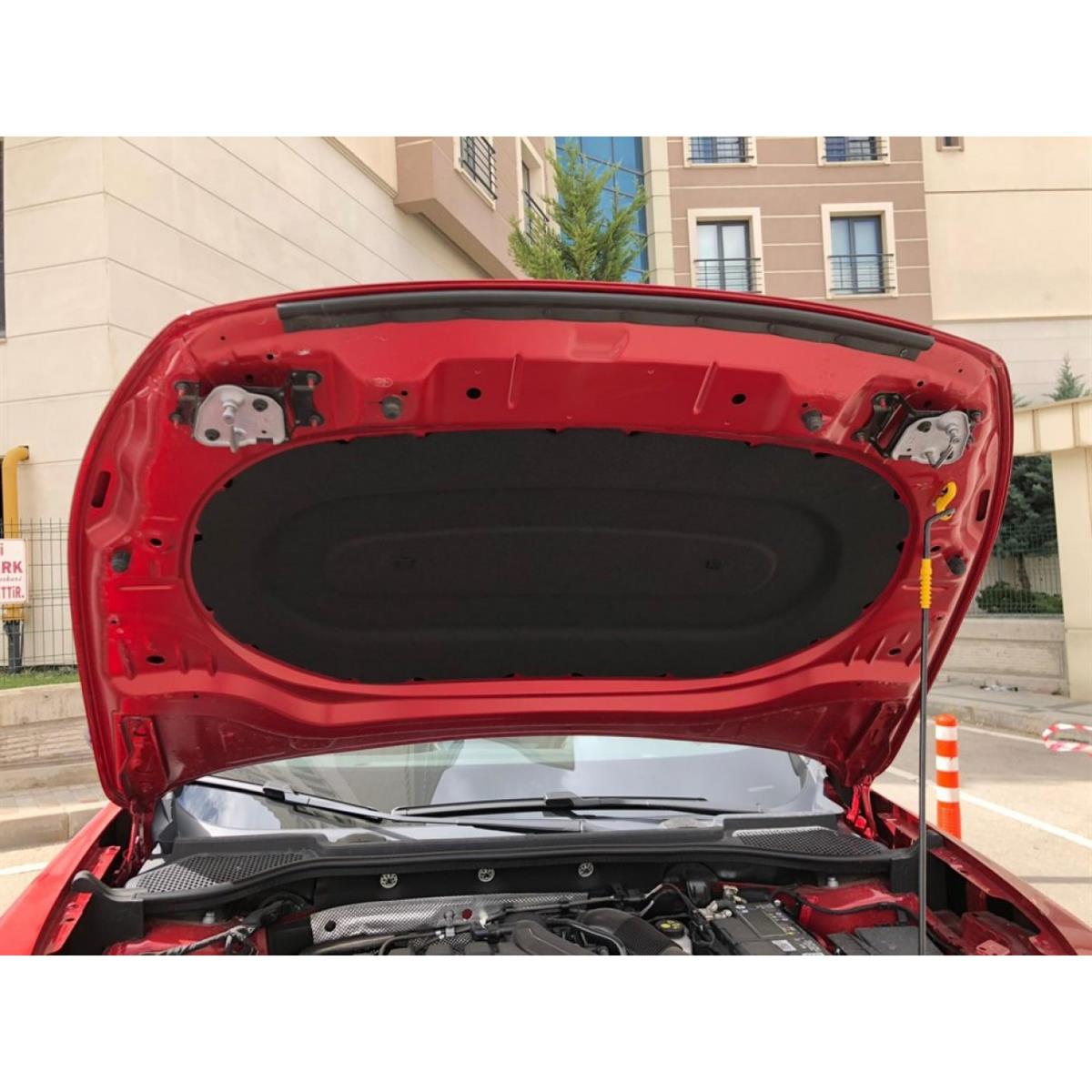 Seat Cupra Formentor Kaput İzolatörü (2021 Sonrası)