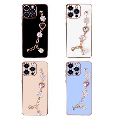 Apple iPhone 13 Pro Kılıf El Tutamaçlı Kamera Korumalı Zore Taka Silikon Kapak