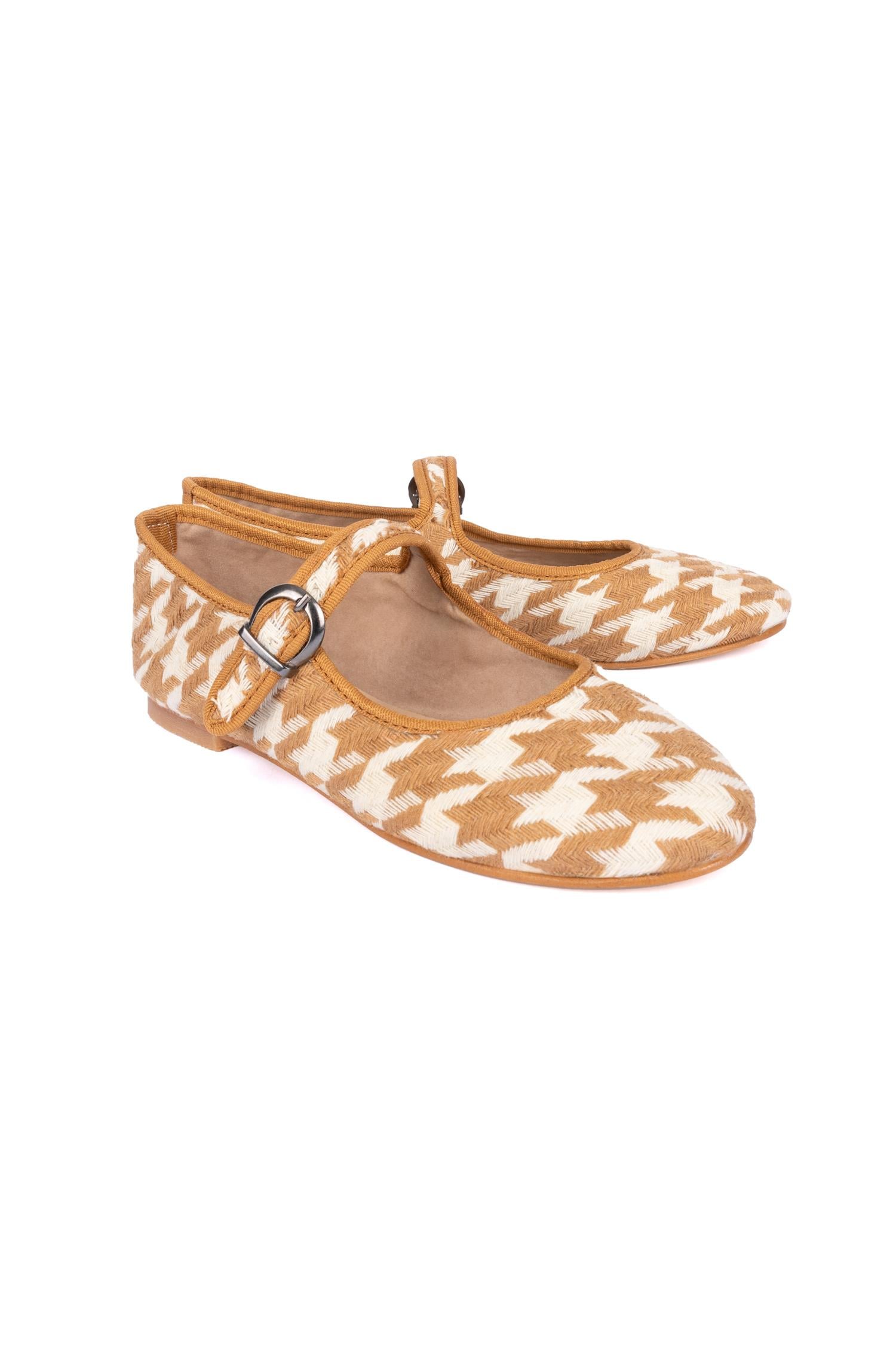 Houndstooth Mary Janes-Beige