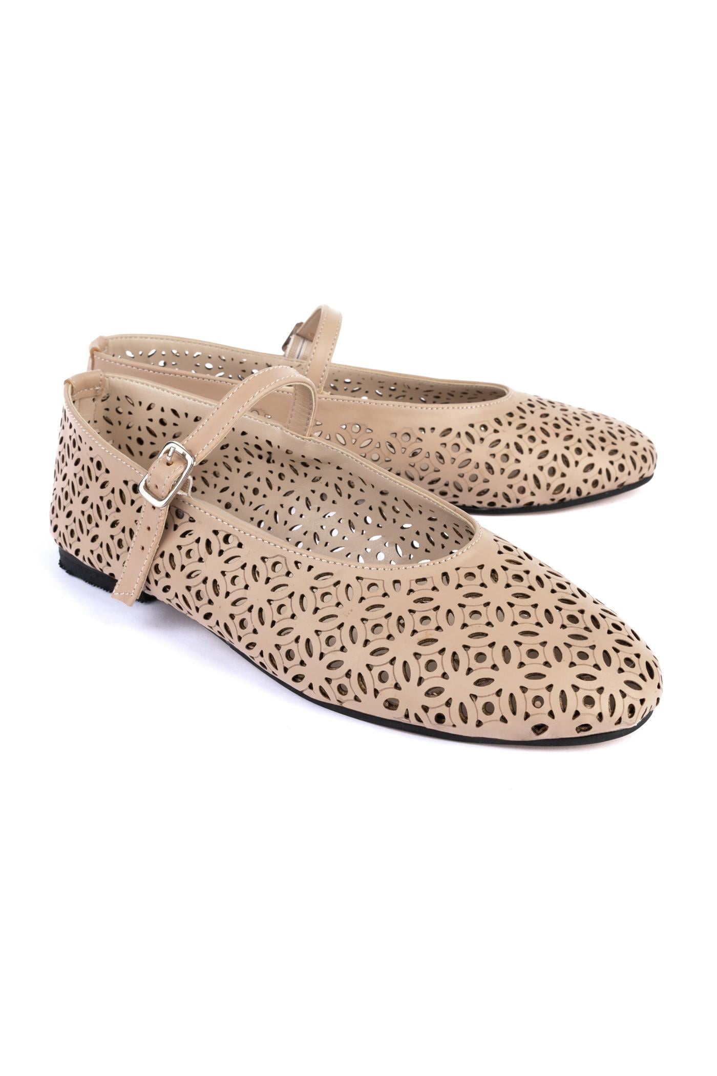 Lyra Mary Jane Flats