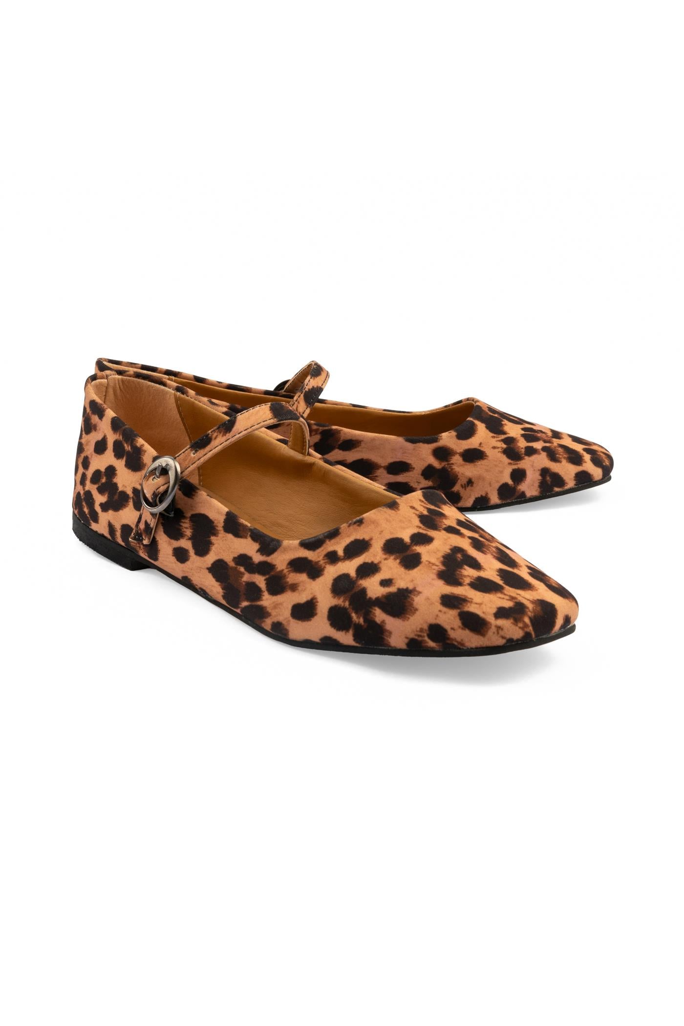 Retro Chic Mary Janes New Leopard