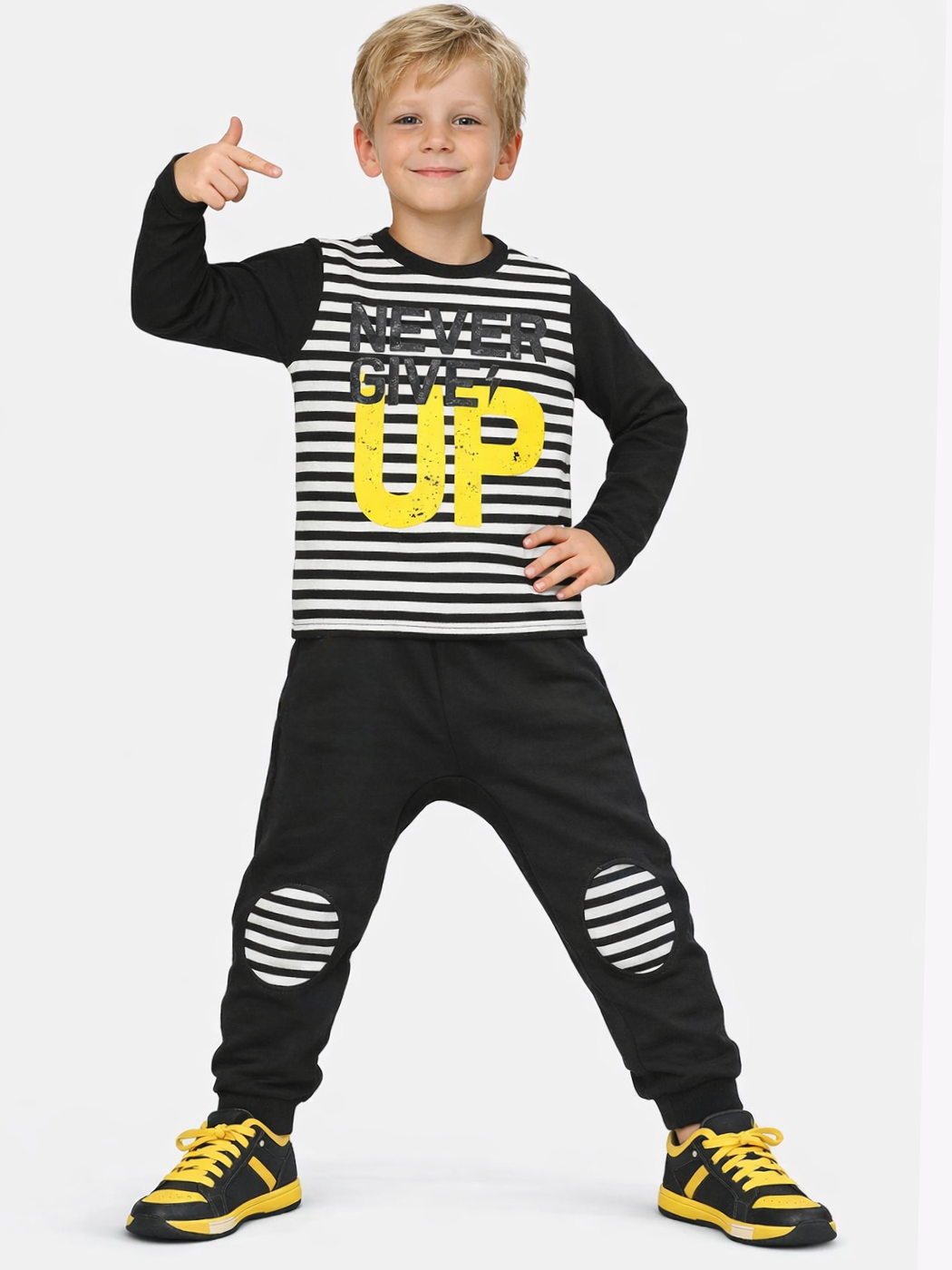 UP ERKEK ÇOCUK BAGGY PANTOLON+ T-SHIRT TAKIM