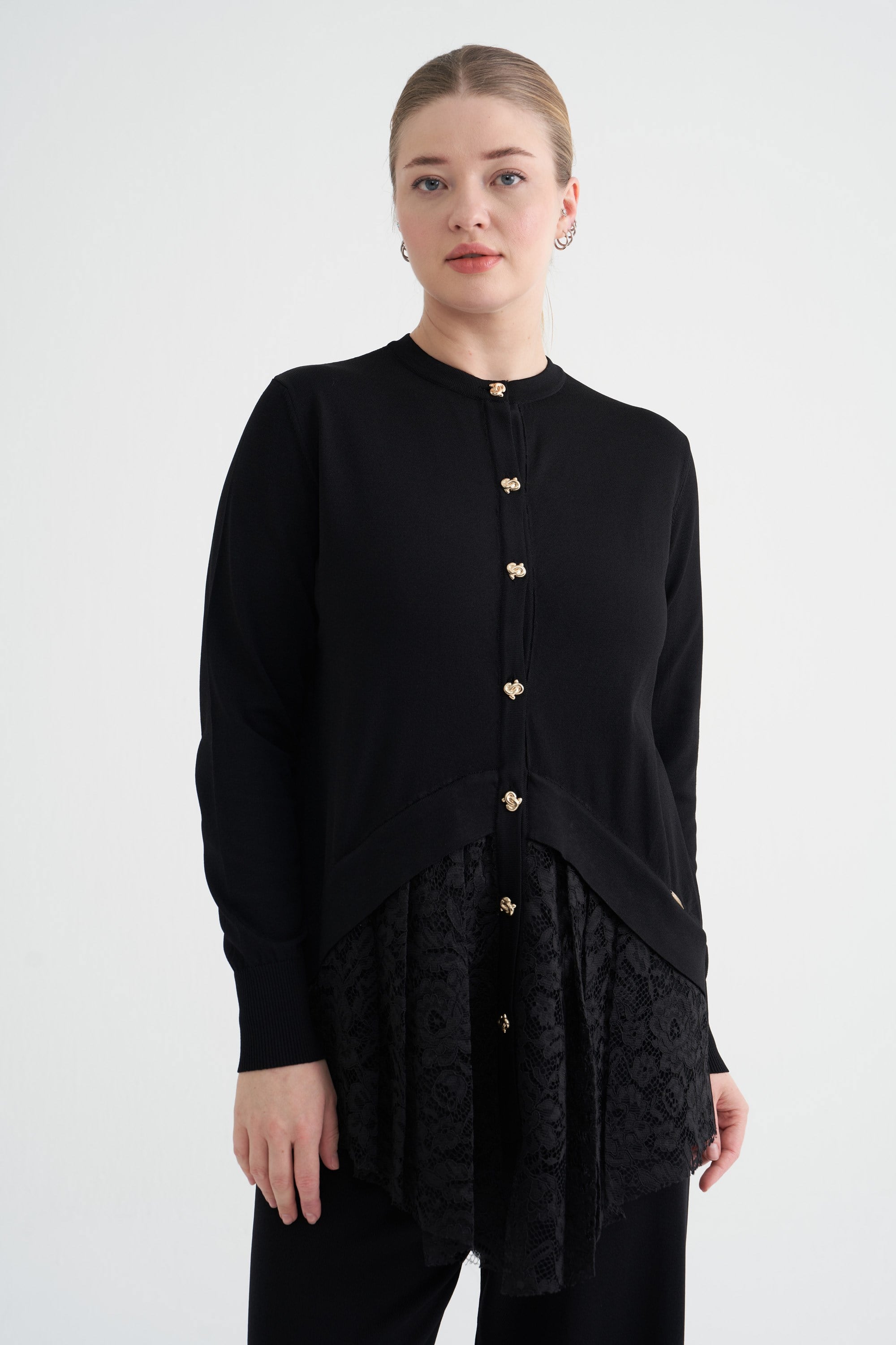 3127 ÖN ETEĞİ DANTELLİ HIRKA