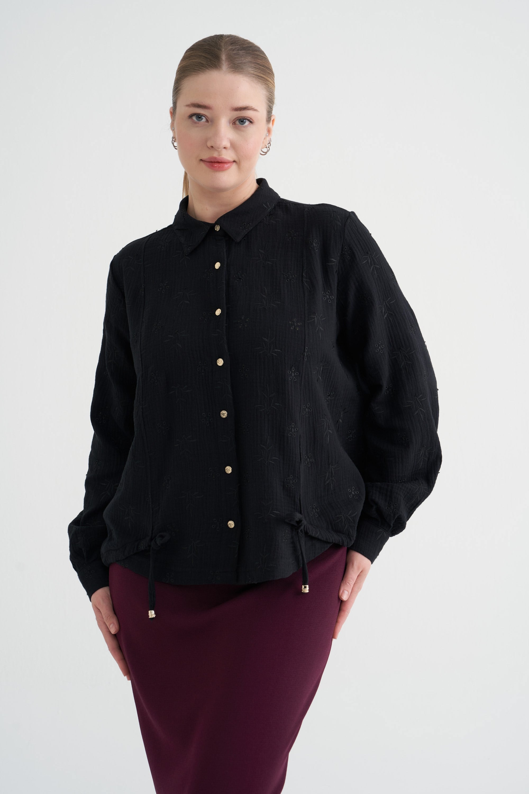 3140 NAKIŞLI MÜSLİN GÖMLEK