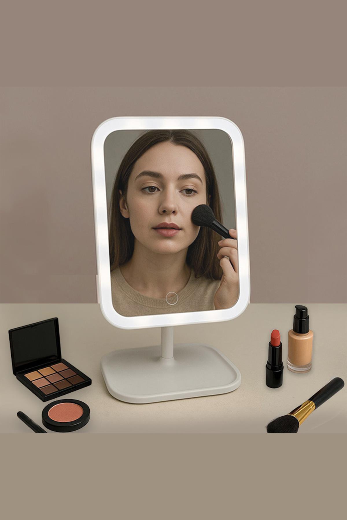 Di̇kdörtgen Led Işıklı Dokunmatik Makyaj Aynası