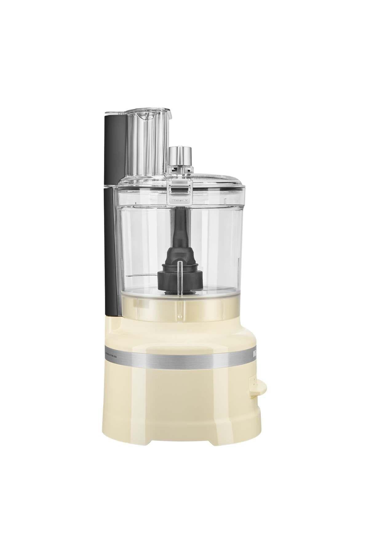 kitchenaid-3-e23b95.jpg