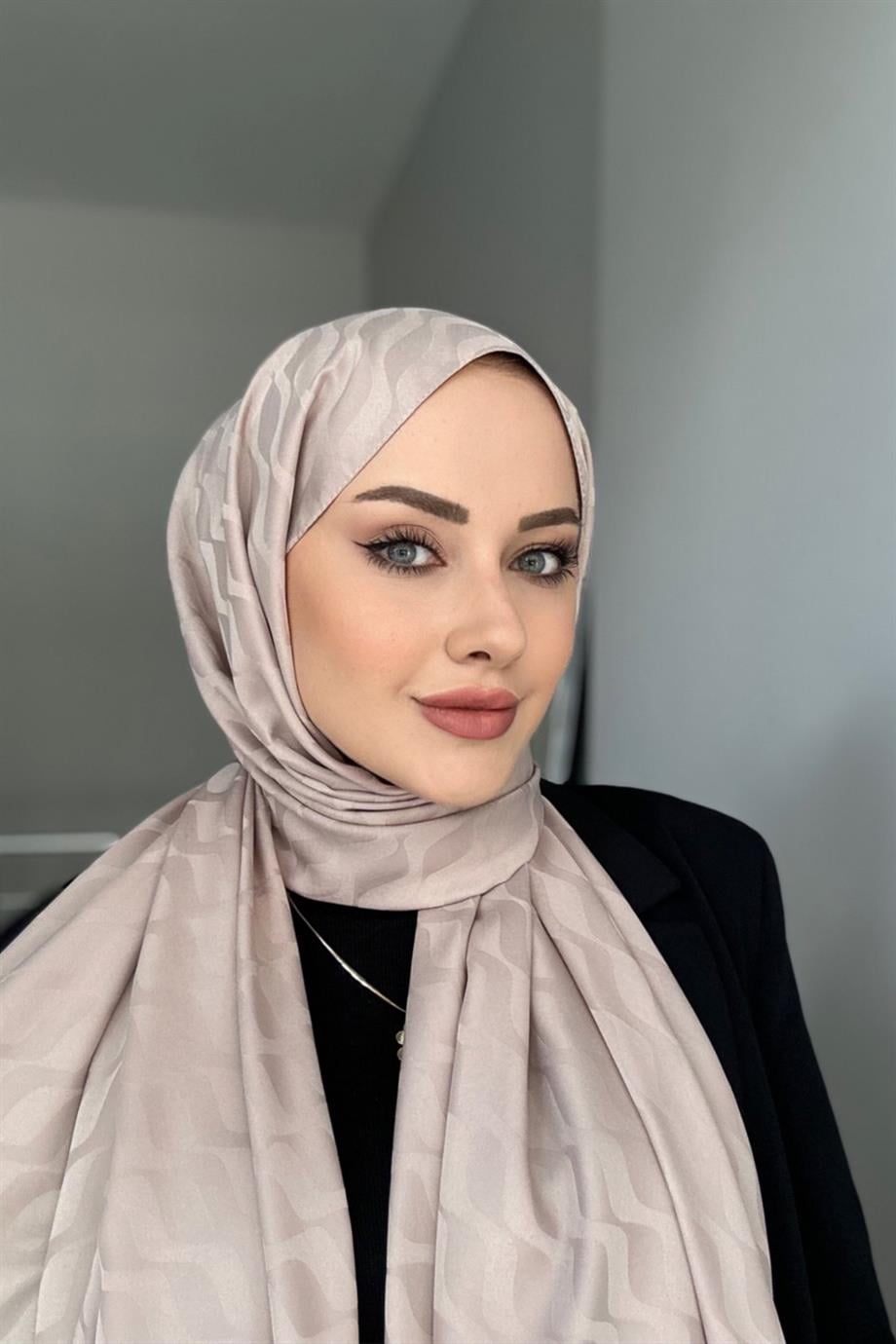 Bej Desenli İpeksi Jakar Şal 