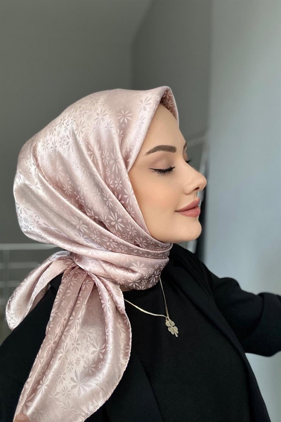 Çiçek Jakar Eşarp Pudra