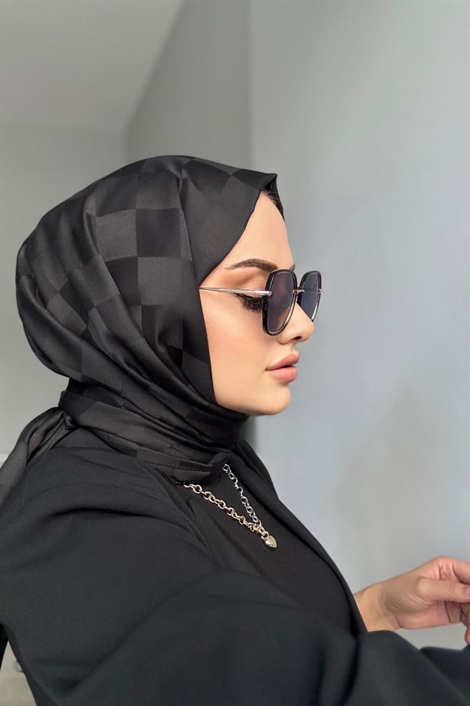 Dama sal jakar  siyah