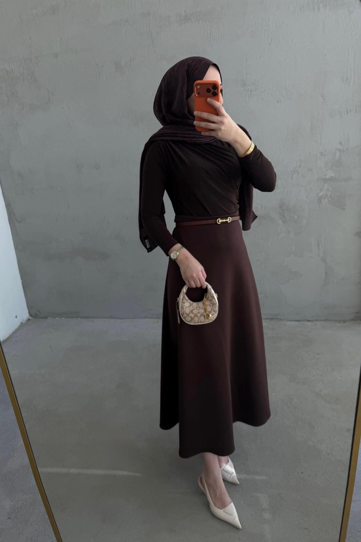 Kahverengi Puf Çan Skuba Etek