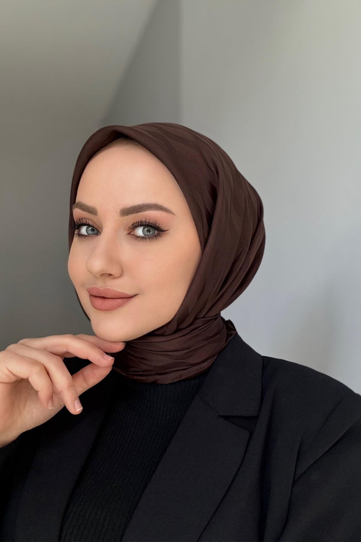 Koyu Kahve Desenli İpeksi Jakar Eşarp 