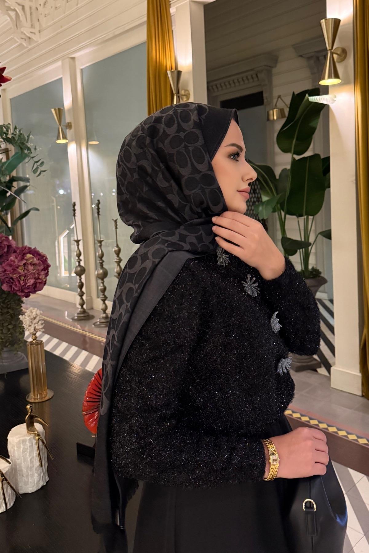 Siyah Yün İpek Coac