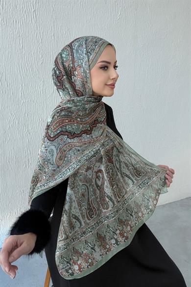 Çağla Bergüzar Authentic Indian Silk Shawl