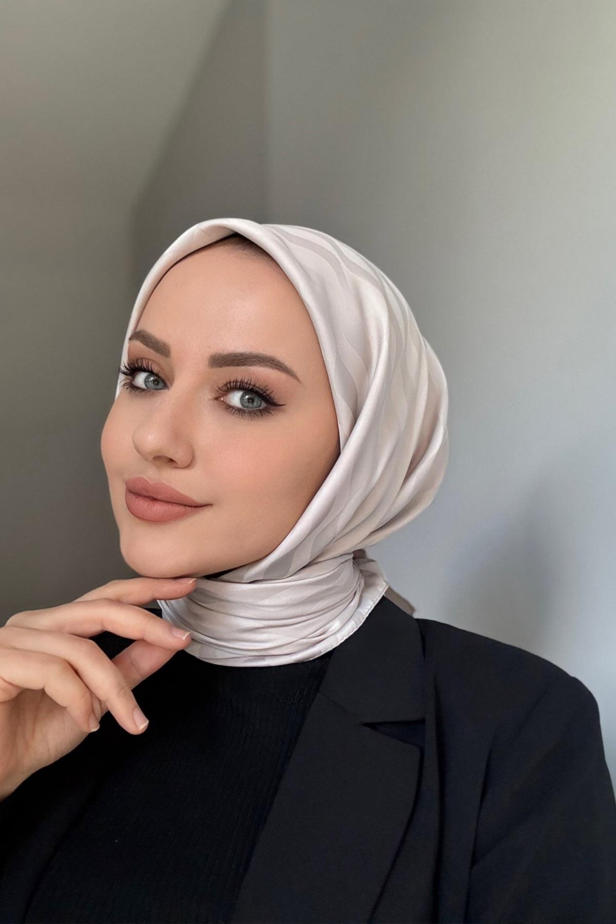 Bej Desenli İpeksi Jakar Eşarp 