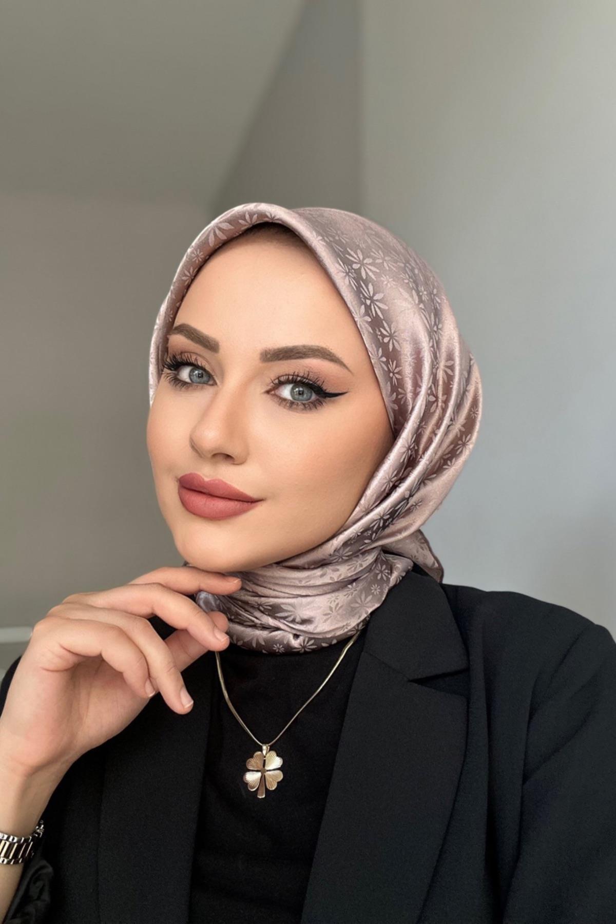 Floral Jacquard Scarf Mink